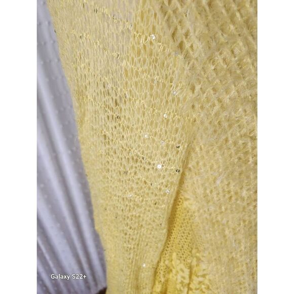 S45 Lacy, sparkly, sunny yellow sweater - Picture 7 of 11